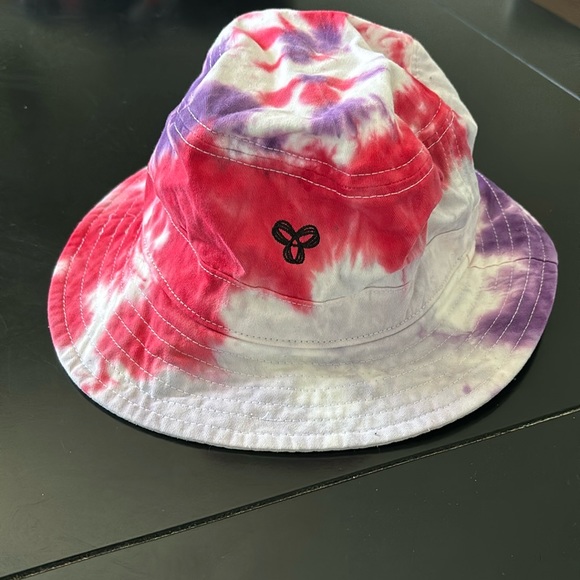 TNA Accessories - TNA bucket hat